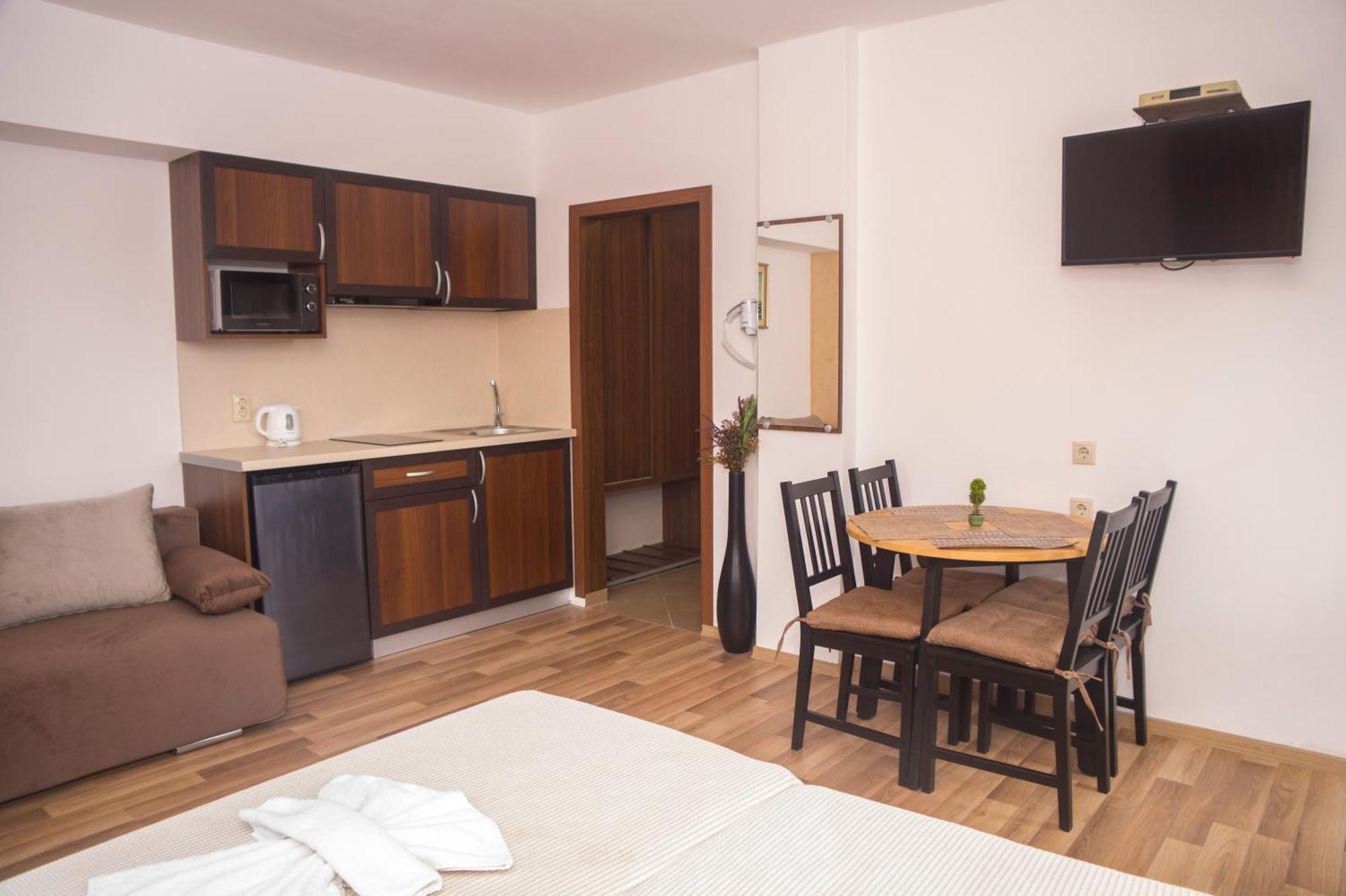 Chrystal Guest House Обзор Номер фото