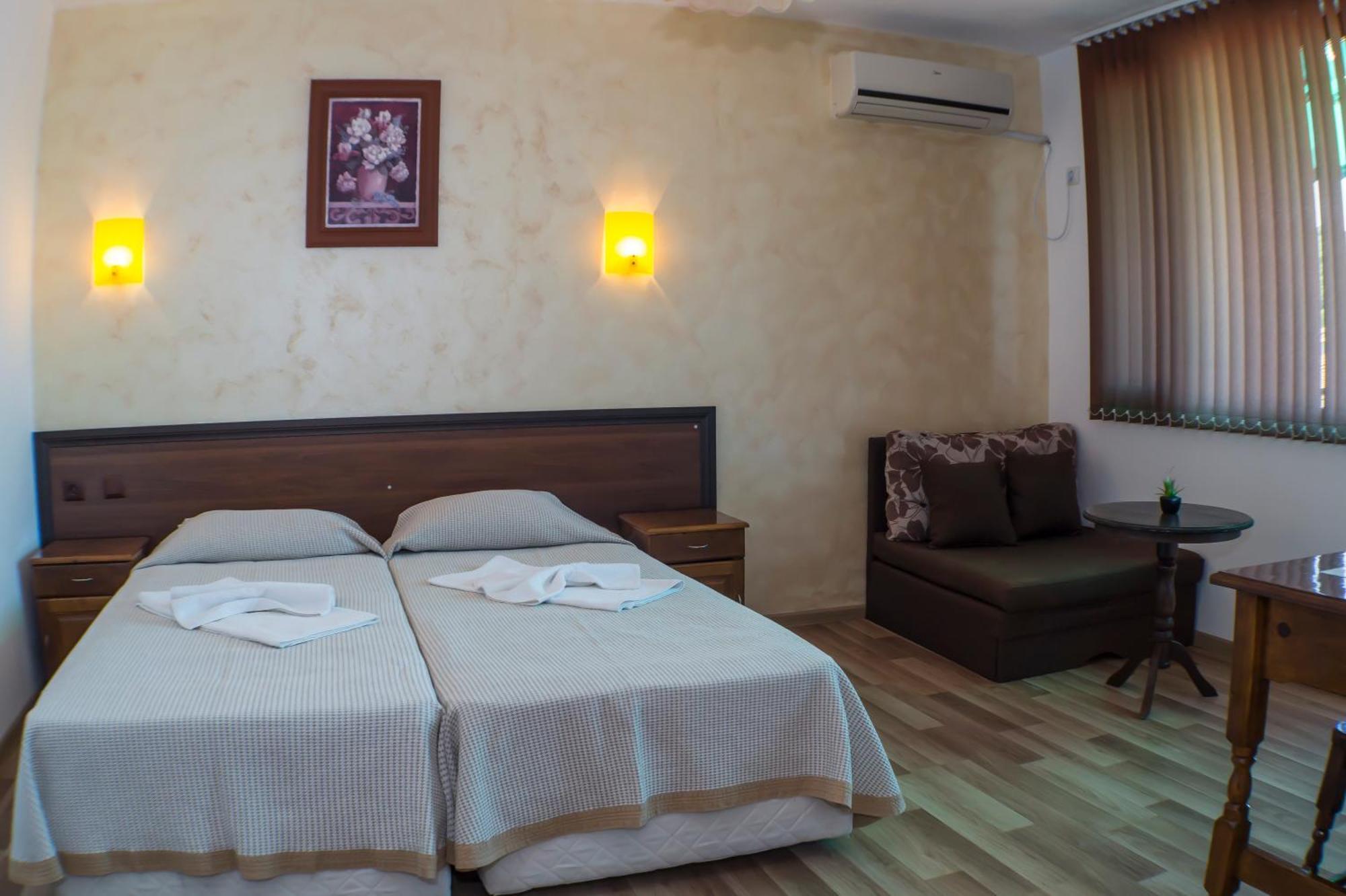Chrystal Guest House Обзор Номер фото